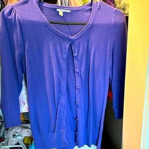 Halogen Xs women’s button up cardigan in purple.